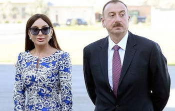 Prezident və birinci xanım açılışda